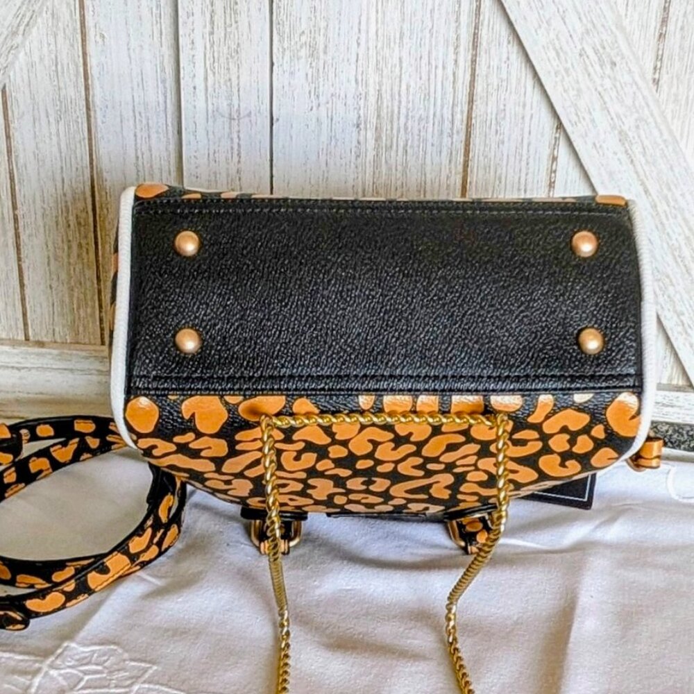 NWT Von Dutch Orange Cheetah Bowling Bag 🐆 - Picture 7 of 7